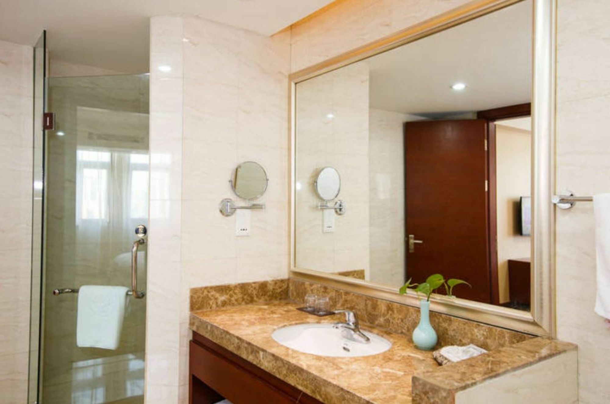 הנגז'ו Lanchen Hotel מראה חיצוני תמונה